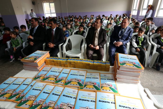 Öğrenciler trafik kurallarını "boyayarak" öğrenecek