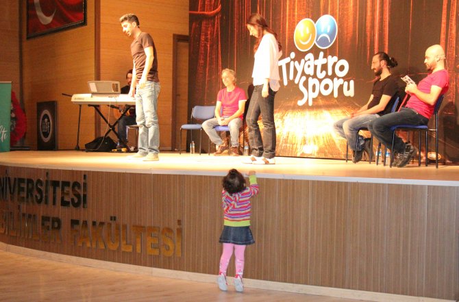 Yozgat'ta "Tiyatro Sporu" sahnelendi