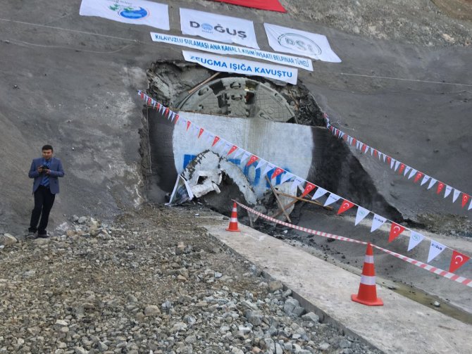 Belpınarı Tüneli'nde kazı çalışmaları tamamlandı
