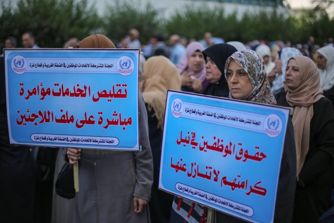Gazze'deki UNRWA çalışanlarından eylem