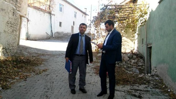 Seydişehir'de metruk binalar yıkılıyor