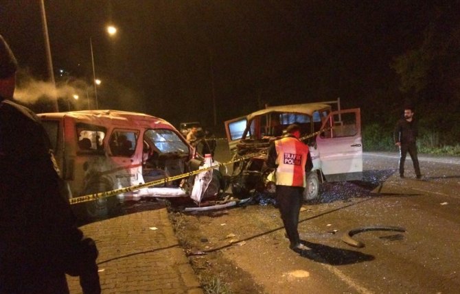 Rize'de trafik kazası: 2 ölü, 6 yaralı