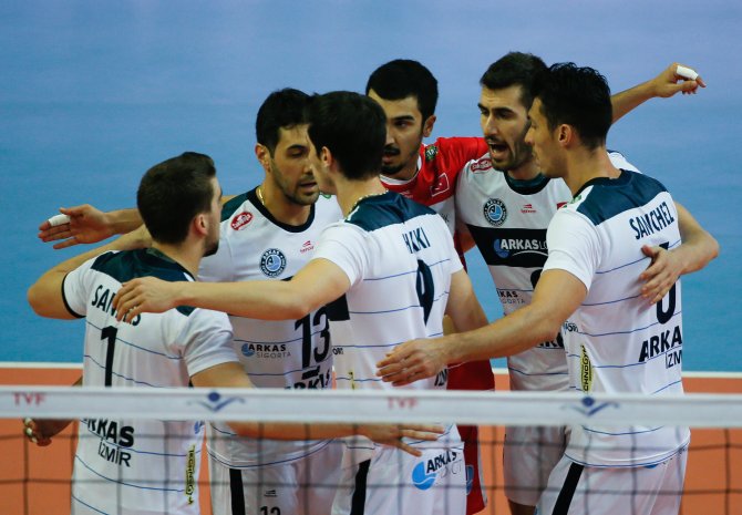 Voleybol: Efeler Ligi