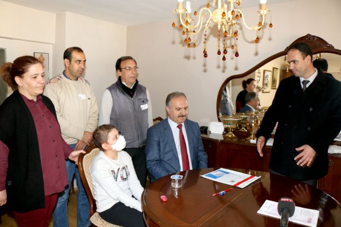 Hasta öğrenci TEOG sınavına evinde girdi