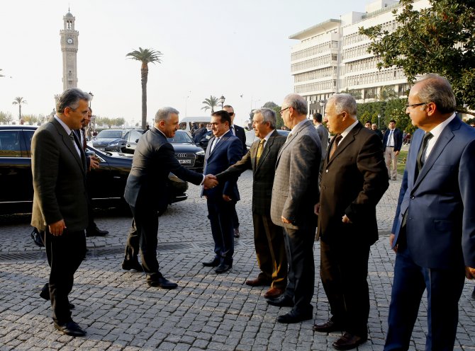 Ulaştırma, Denizcilik ve Haberleşme Bakanı Arslan İzmir'de
