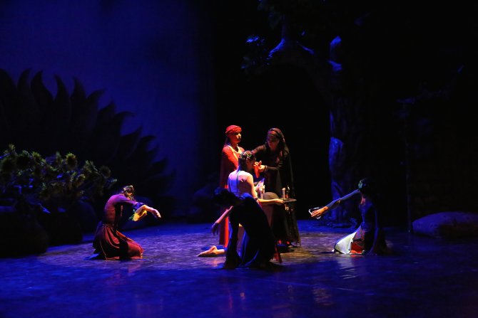 "Arda Boyları" dans gösterisi, Bayburt'ta sahnelendi