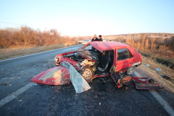 Konya'da otomobille minibüs çarpıştı: 5 yaralı