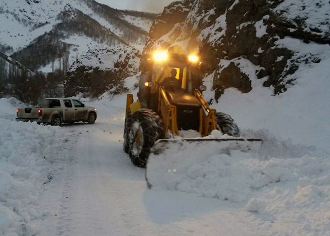 Suşehri'nde kar yağışı