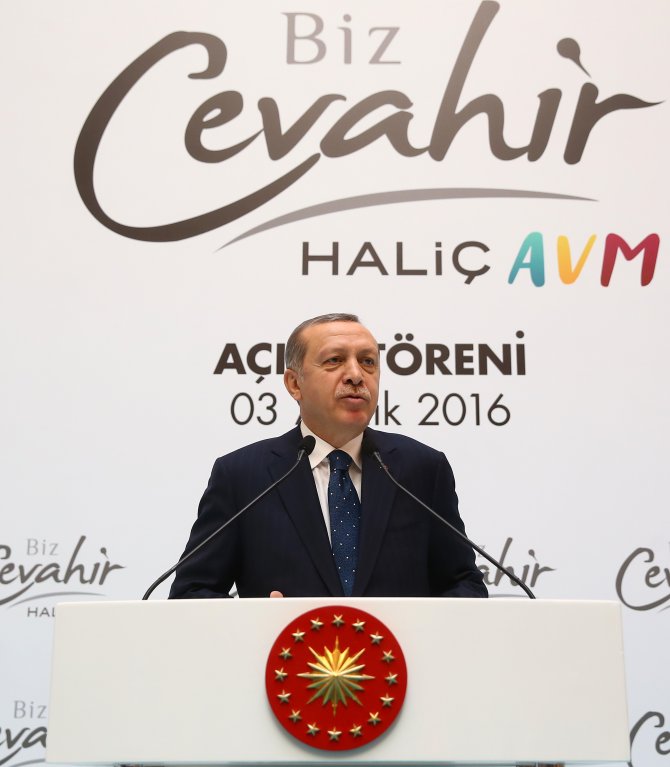 Cumhurbaşkanı Erdoğan AVM açılışı yaptı