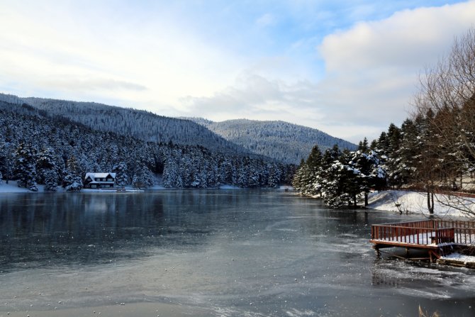 Gölcük Gölü buz tuttu