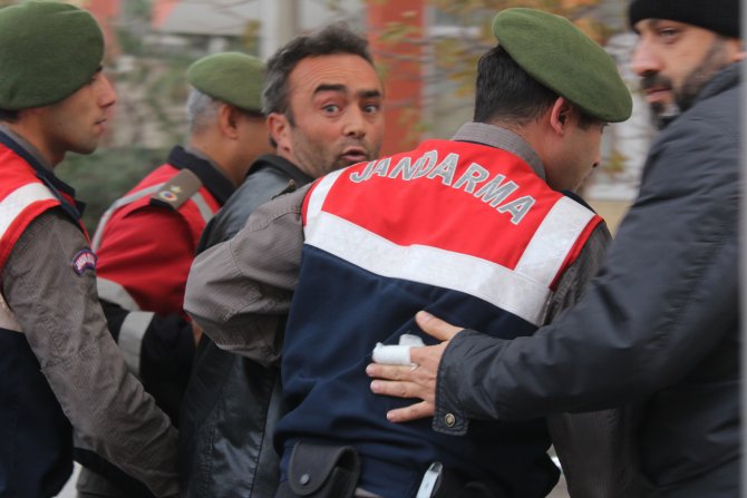 Niğde'nin "eşkıya"sına atla yemek servisi yapılmış