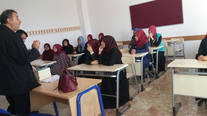 Şereflikoçhisar Gençlik Merkezi faaliyete geçti