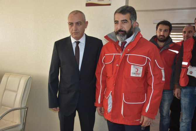 Suriyeli öğretmenlerden polise taziye ziyareti