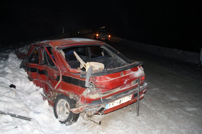 Ağrı'da trafik kazası: 1 ölü, 2 yaralı