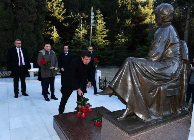 Ekonomi Bakanı Zeybekci Azerbaycan'da