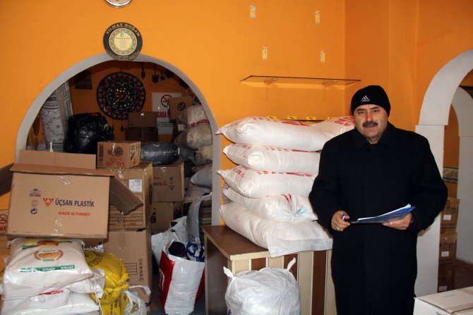 Halep'e gıda ve giysi yardımı