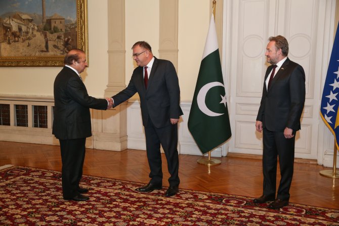 Pakistan Başbakanı Şerif Bosna Hersek'te