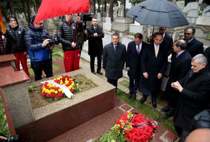 Arnavutluk Cumhurbaşkanı'ndan Şemsettin Sami'nin mezarına ziyaret