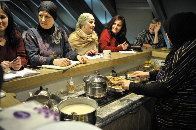 Bosnalı kadınlar, Türk mutfağını öğrendi