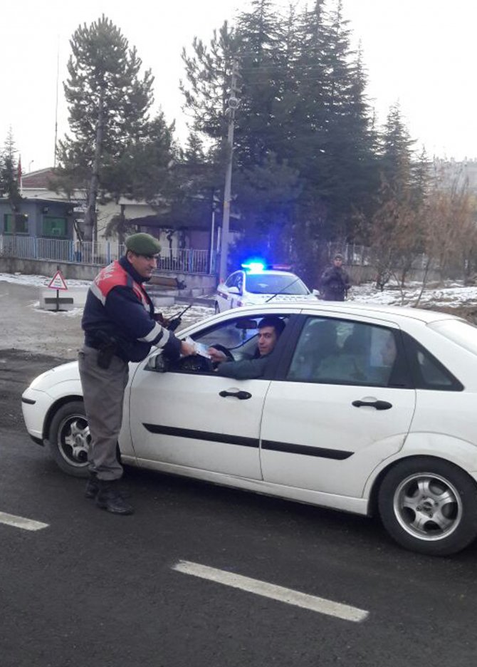 Jandarma sürücüleri uyardı