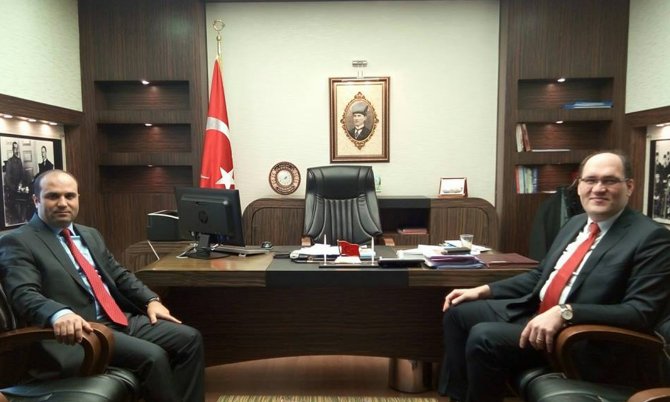 DÜZELTME Saat 15.15’te geçtiğimiz “Sivas’tan kısa kısa” başlıklı haberimizi düzenleyerek, yeniden yayımlıyoruz.Saygılarımızla. AA