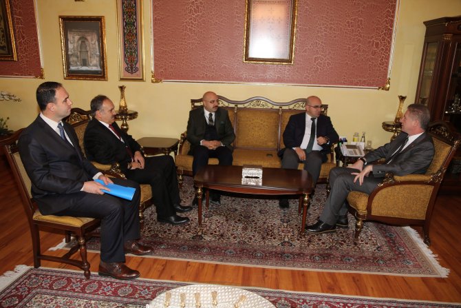 MEB’in elektronik sistemleri üniversitelerde ders olacak