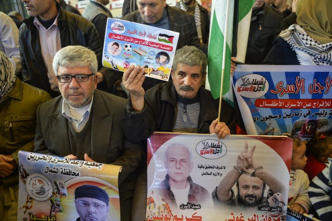 İsrail hapishanelerindeki Filistinlilere destek gösterisi