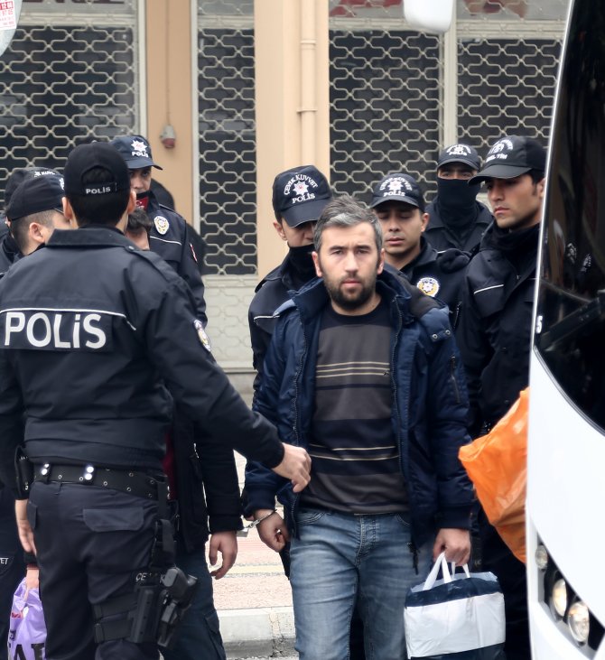 Mersin'deki FETÖ/PDY operasyonunda 18 kişi tutuklandı