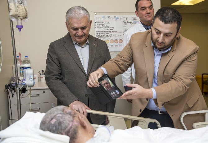 Başbakan Yıldırım'dan 15 Temmuz gazisine ziyaret