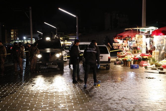 Beyoğlu'nda bıçaklı kavga