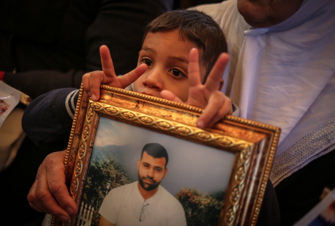 İsrail hapishanelerindeki Filistinli tutuklulara destek gösterisi