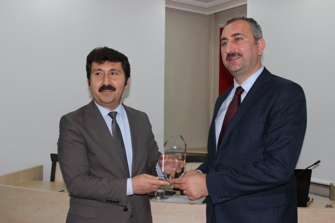 AK Parti Genel Sekreteri Gül: