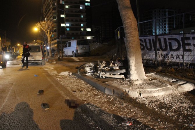 GÜNCELLEME - Yolda durdurdukları yaşlıyı 10 yerinden bıçakladılar