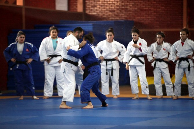 Genç judocular Avrupa Kupası'na hazırlanıyor