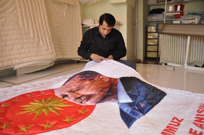 Yozgatlı esnaf, Erdoğan sevgisini yorgana işledi