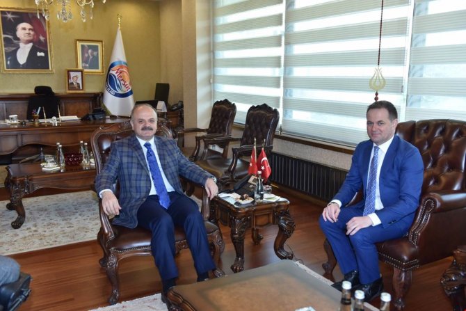 Arnavutluk'un Ankara Büyükelçisi Gazheli, Mersin'de