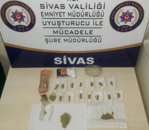 GÜNCELLEME - Sivas'ta kaçak içki ve uyuşturucu operasyonları