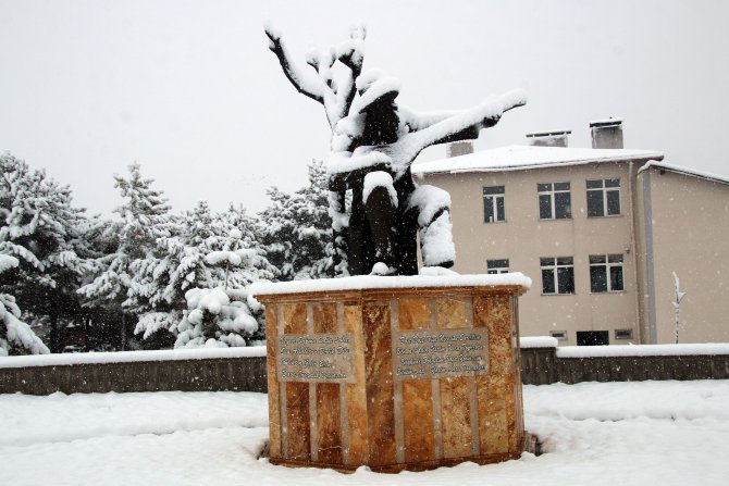 Şarkışla’da kar yağışı