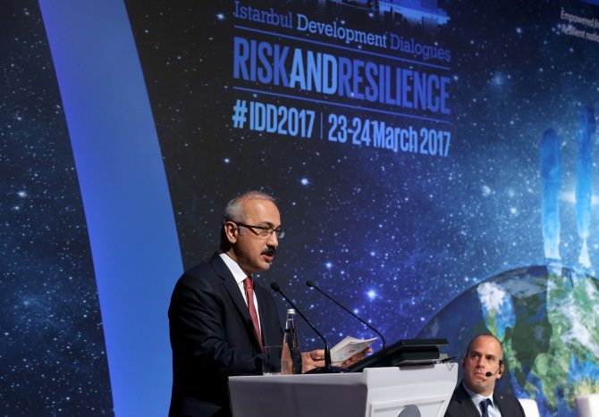 "Kalkınma sektörleri risklere karşı korunmalı"