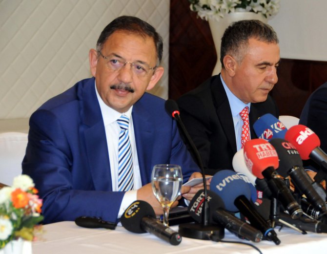 Çevre ve Şehircilik Bakanı Özhaseki, Diyarbakır'da (1)