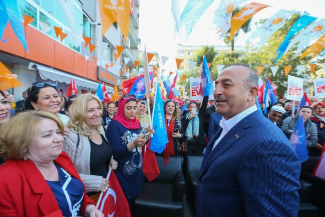 Dışişleri Bakanı Çavuşoğlu, İzmir'de: