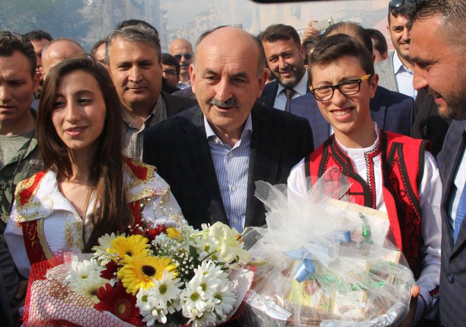 Çalışma ve Sosyal Güvenlik Bakanı Müezzinoğlu: