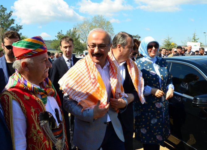 Kalkınma Bakanı Elvan, Manisa'da