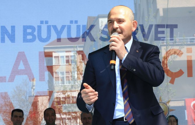 Bakan Soylu, Tuzla ve Pendik'te halka hitap etti