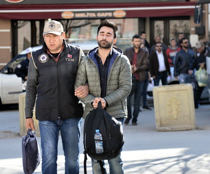 Eskişehir merkezli FETÖ/PDY operasyonunda 19 tutuklama
