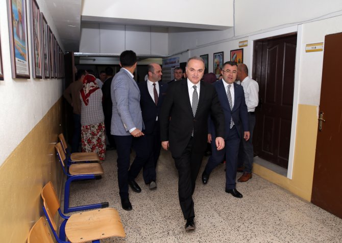 Bakan Özlü, oyunu Düzce'de kullandı