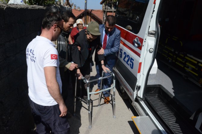 Yaşlılar "evden sandığa" hizmetinden memnun