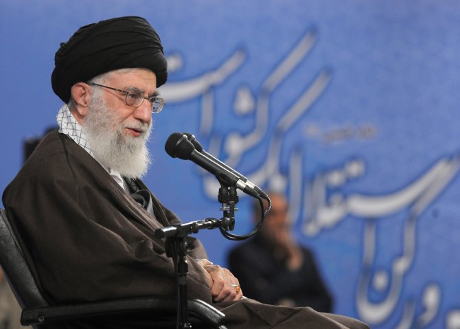 İran lideri Hamaney'in "sağlık durumu" tartışmaları