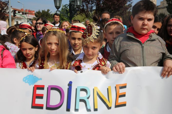 Binlerce izci dedelerini anmak için Çanakkale'de buluştu