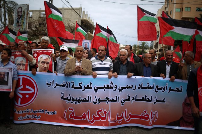 Açlık grevi yapan Filistinli tutuklulara 